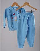 Conjunto TFK Azul Bebe moletom babado florzinha e coracao - infantil