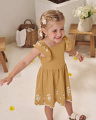 Vestido Bordado Floral Manga Babado